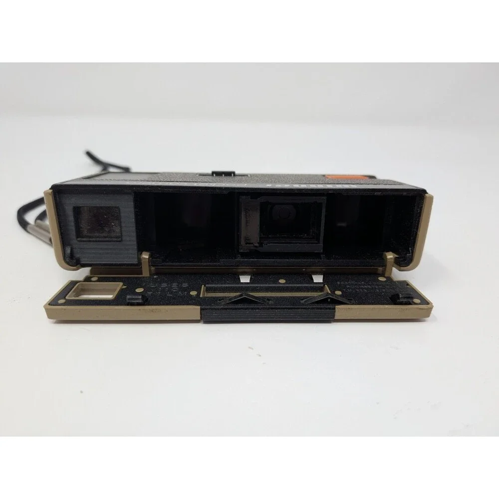 Vintage 70's Kodak Winner Pocket Instamatic Camera For 110 Film Made In USA